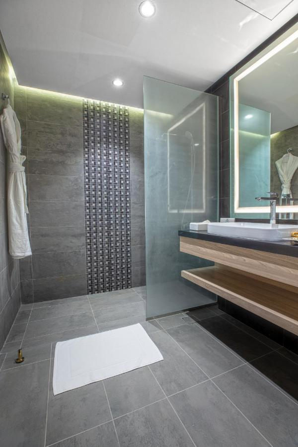 Green Park Hotel Doha Dış mekan fotoğraf